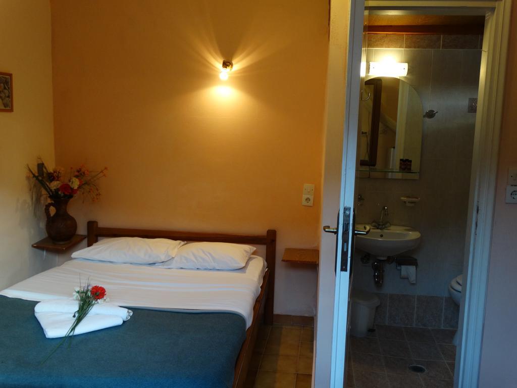 Akrotainaritis Rooms Yerolimin Pokój zdjęcie